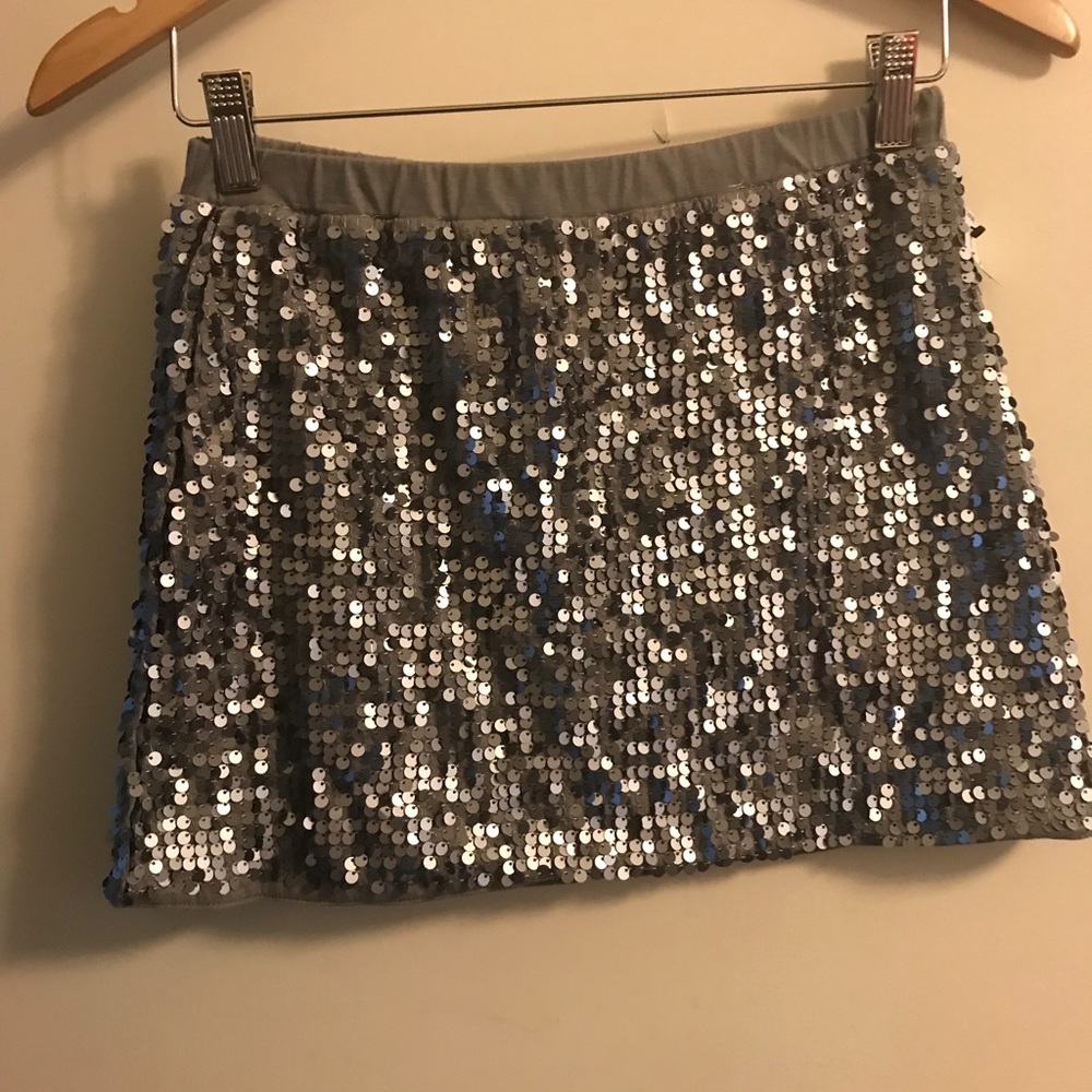 Sequence Silver Large Old Navy Mini Skirt like new